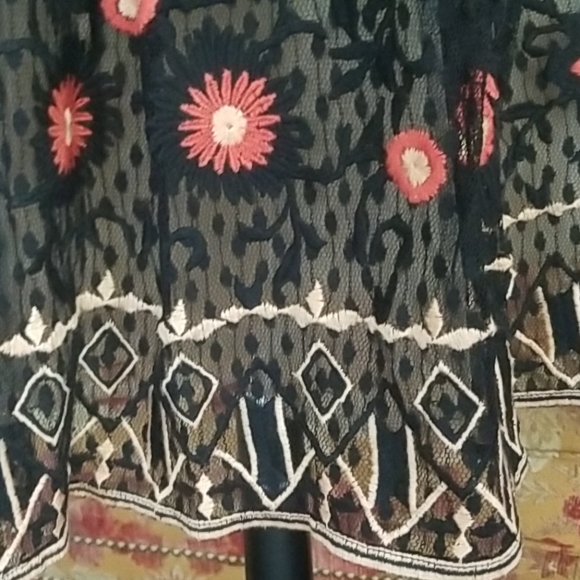 Dress - Picture 4 of 8